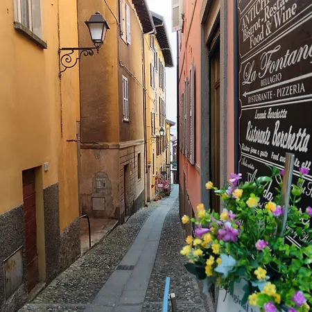 Center Village בלאג'יו